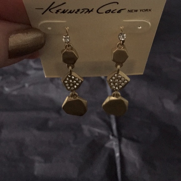 110) Kenneth Cole earrings - Picture 2 of 6
